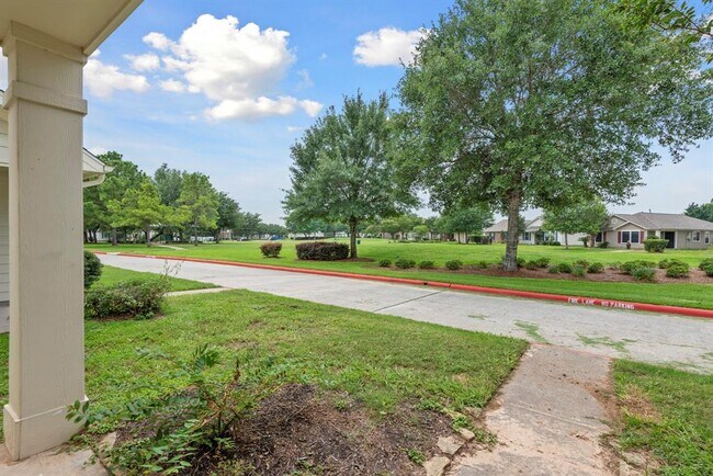 Foto del edificio - 19511 Fletcher Way Dr