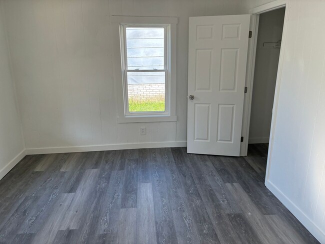 Building Photo - Newly remodeled home is located in Lancaster, SC 29720.