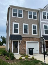 Building Photo - 601 Eking Green Dr