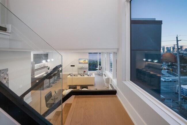 Foto del edificio - 7101 River Rd