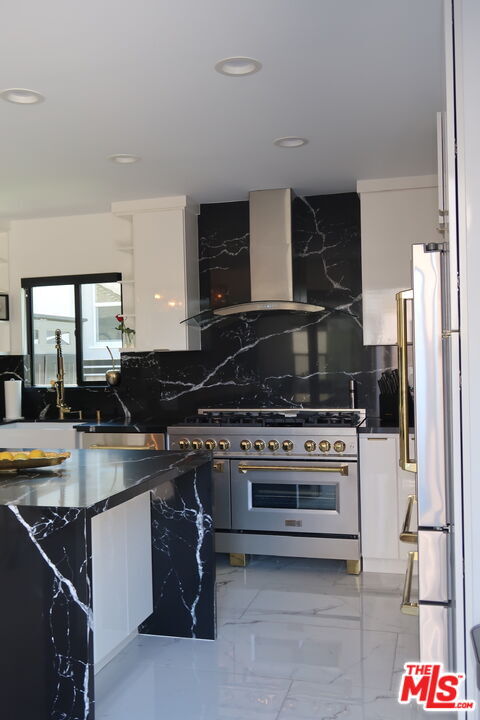 Foto del edificio - 3845 Olympiad Dr