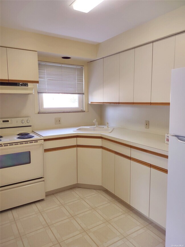 Foto del edificio - 27-41-41 165th St