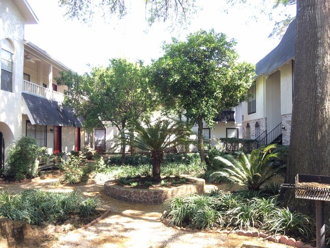 Foto del edificio - 1275 Witte Rd