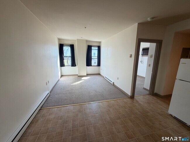 Foto del edificio - 277 N Main St