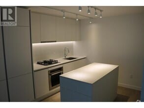Building Photo - 908 Quayside Dr