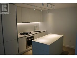 Building Photo - 908 Quayside Dr