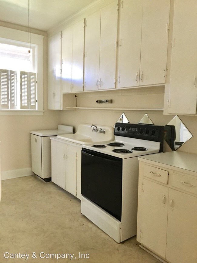 Foto del edificio - 2901-2903 Wilmot Ave