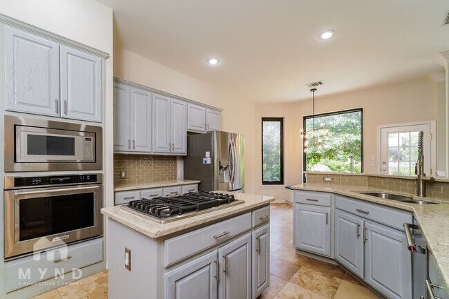 Building Photo - 14713 Calaveras Dr