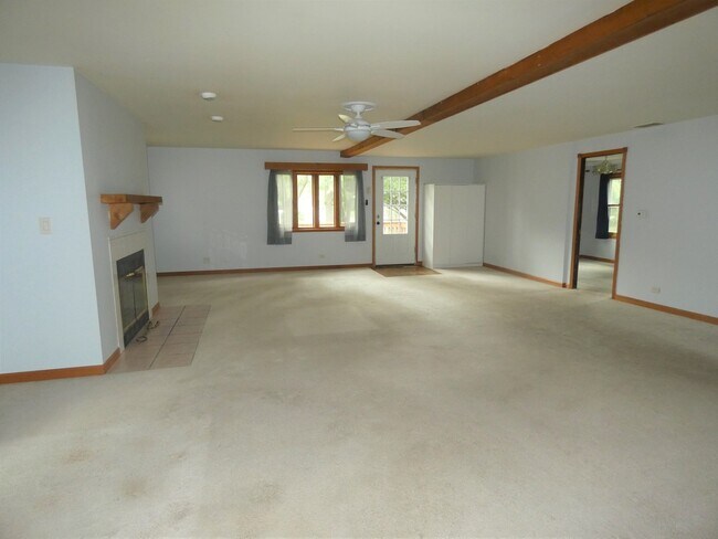 Building Photo - 910 Highland Ave
