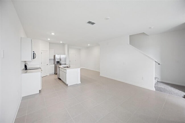 Building Photo - 2979 Maloof Dr