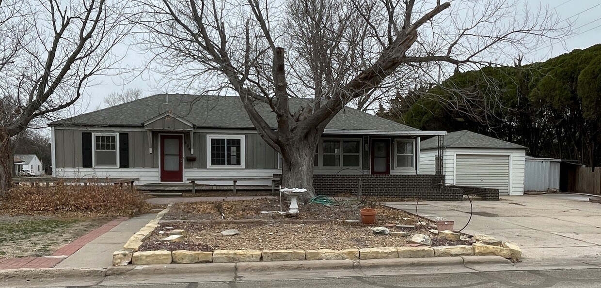 628 N Kennedy Ave, Ellinwood, KS 67526 House Rental in Ellinwood, KS