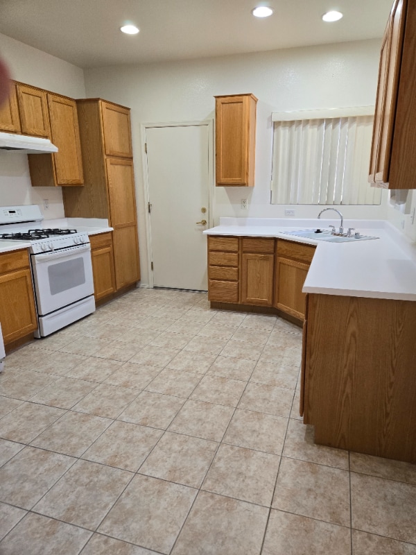Building Photo - 596 Mountain Links Dr