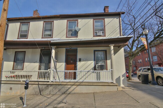 Building Photo - 419 Vine St