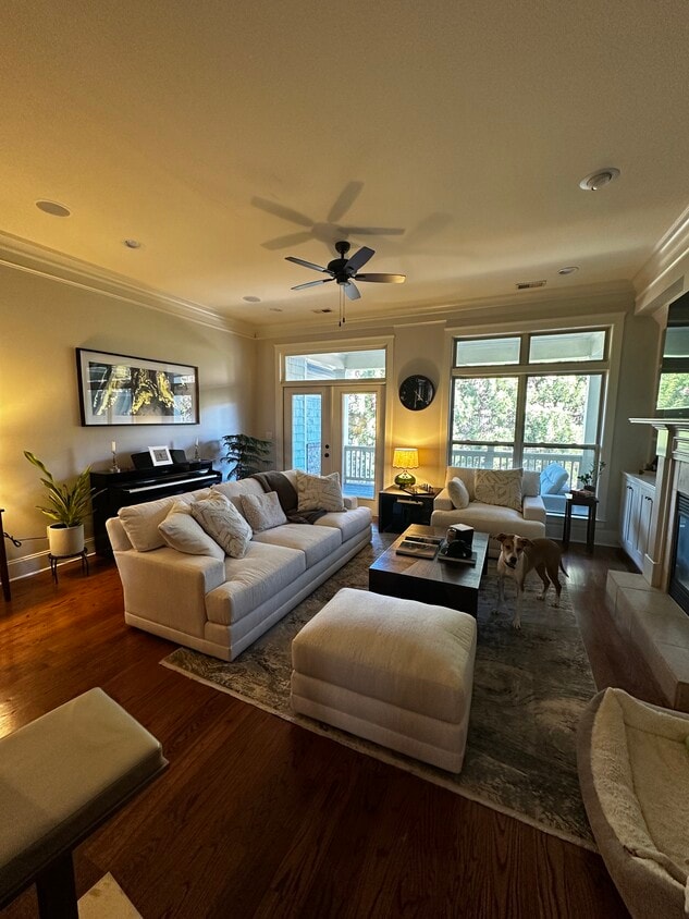 Primary Photo - 2471 Gatebury Cir