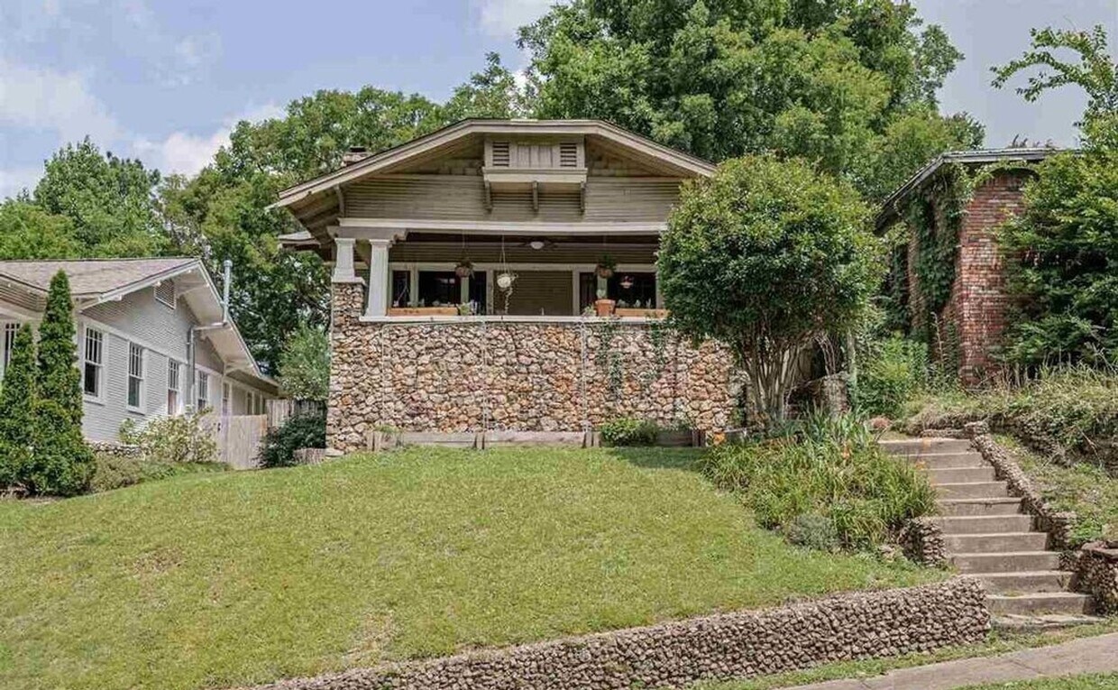 Three Bedroom One Bathroom For Rent House Rental in Birmingham, AL