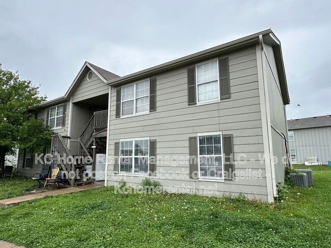 Building Photo - 818 Rosewood St
