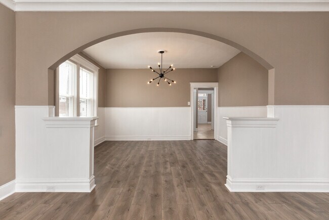 Building Photo - 4914 Loughborough