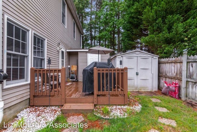 Building Photo - 3 br, 2.5 bath House - 103 Parchment Blvd