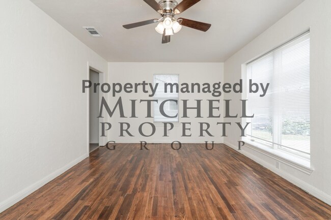 Foto del edificio - Welcome to 4116 Monroe! This beautiful com...