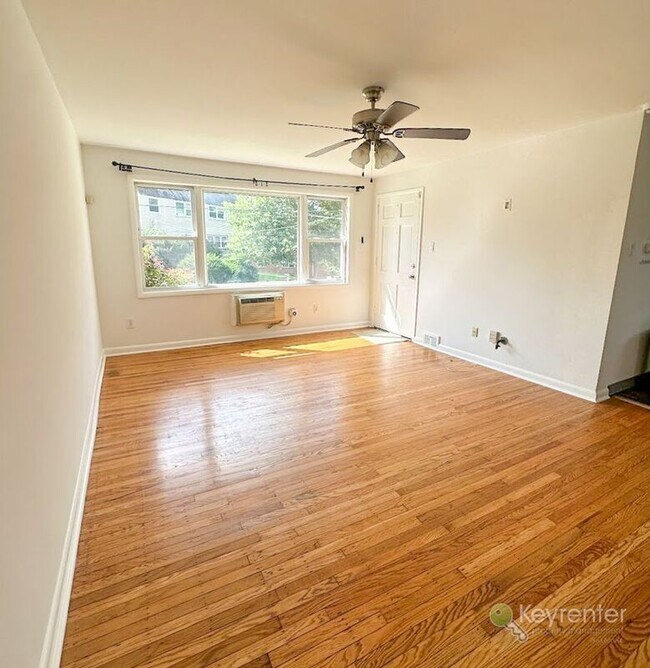 Foto del edificio - 419 W Jefferson St