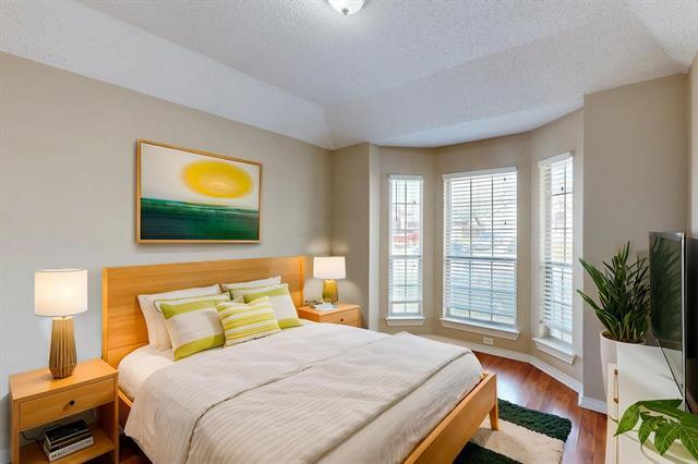 Foto del edificio - 202 Willow Creek Dr