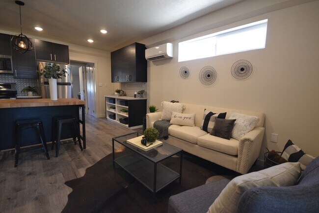 Foto del edificio - 560 SW Paiute St