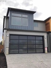 Building Photo - 12207 NE 116th St