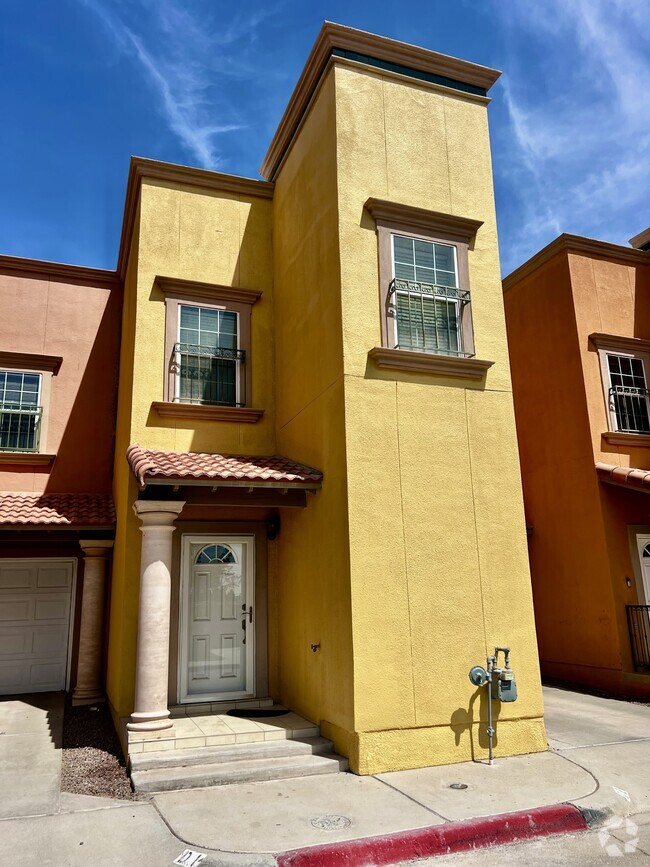 Building Photo - 3150 N Yarbrough Dr