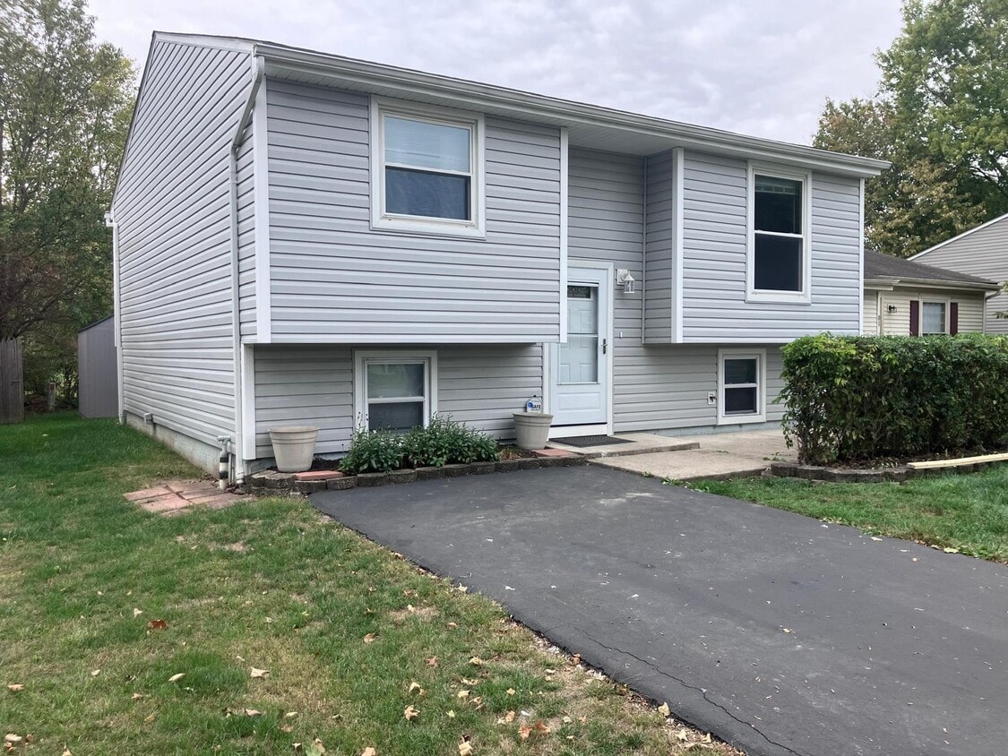 Building Photo - 3019 Hubbardton Pl