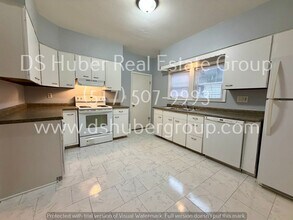 Building Photo - 420 W Maple St