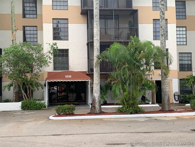 Foto del edificio - 5530 NW 44th St
