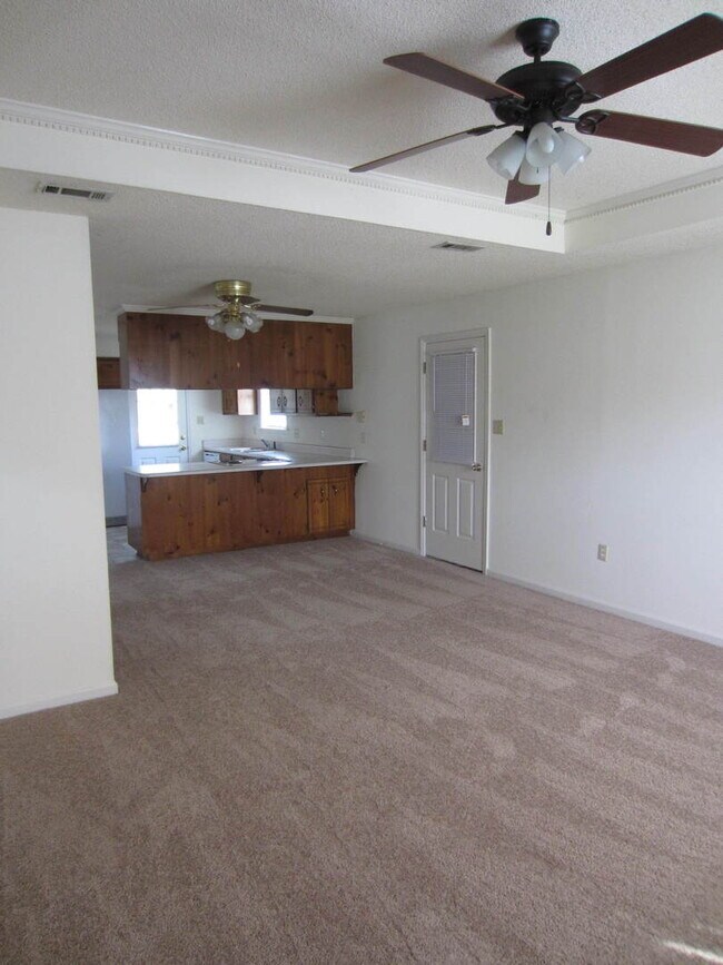 Foto del edificio - 3BD/2B in Blue Pool Subdivision
