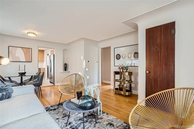 Foto del edificio - 2255 Meade St