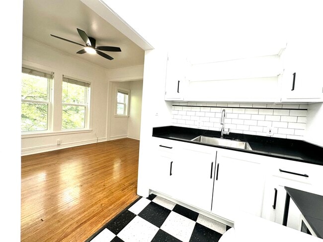 Foto del edificio - 1108 S Detroit Ave Michael