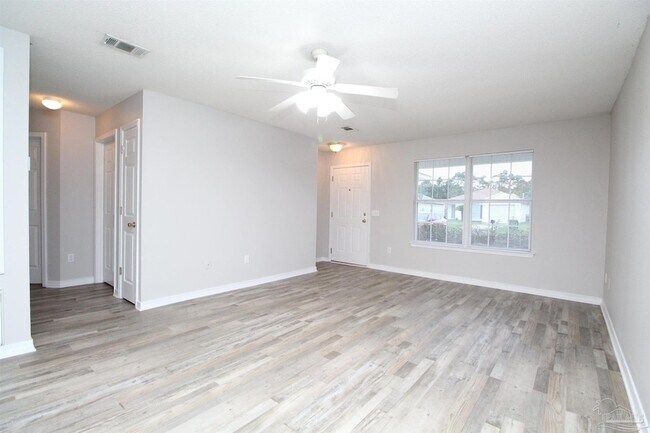 Foto del edificio - 1021 Antigua Cir