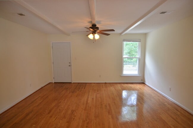 Building Photo - Gorgeous double door home