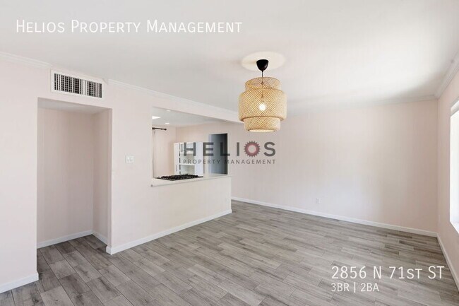 Foto del edificio - 2856 N 71st St