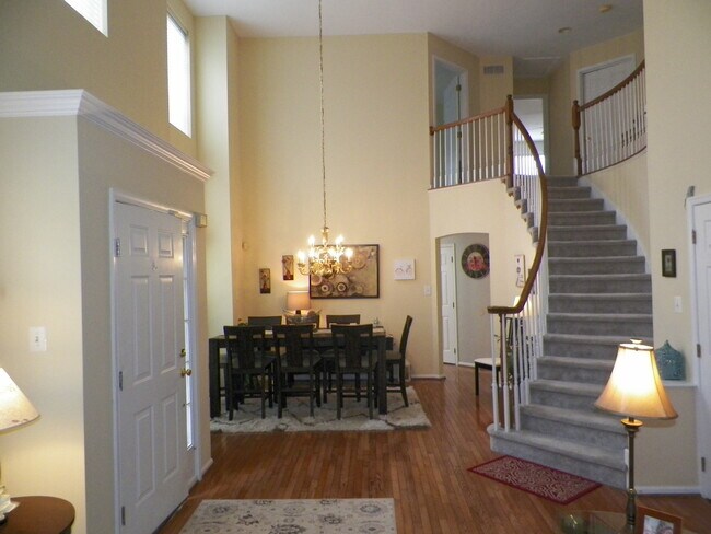 Foto del edificio - 5101 Cinnamon Ct