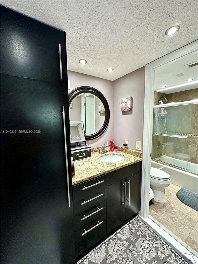 Building Photo - 1904 S Ocean Dr