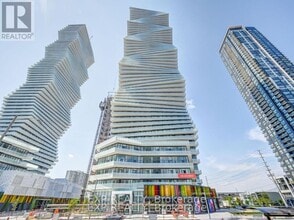 Building Photo - 3900-3900 Confederation Pkwy