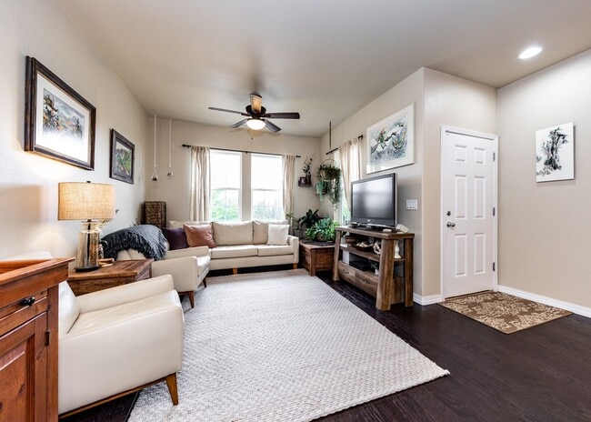 Foto del edificio - Gorgeous Gold Hills Mesa 2 Bedroom