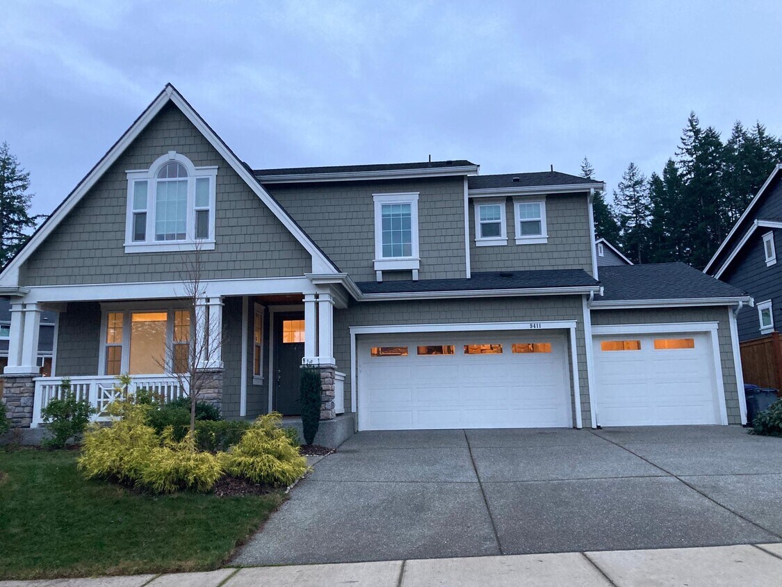 Foto principal - 9411 NE 173rd St