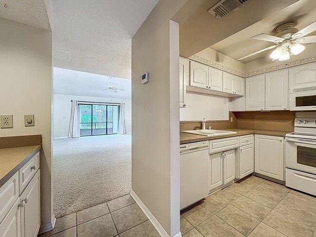 Building Photo - 330 Markley Ct