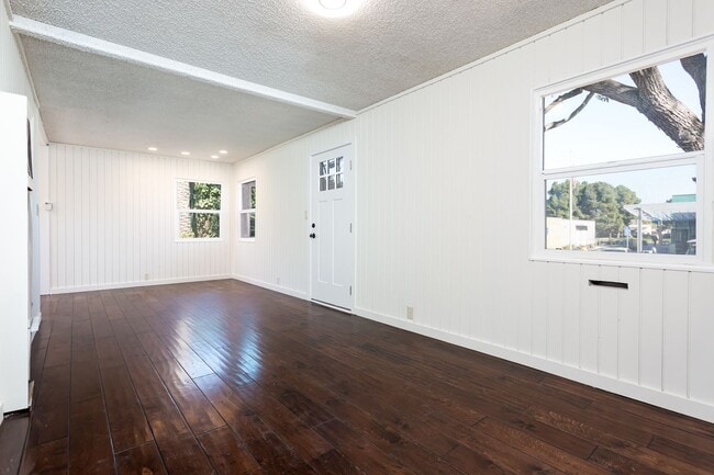 Building Photo - Spacious Single Family Home in Imperial Beach
