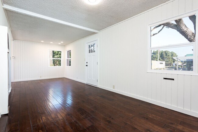 Foto del edificio - Spacious Single Family Home in Imperial Beach