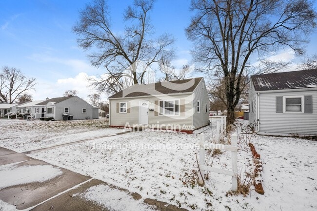 Foto del edificio - 233 N Wellington St