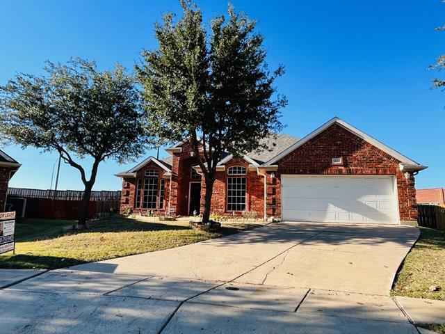 Foto principal - 10161 Red Bluff Ln