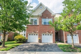 Building Photo - 23 Taft Ln