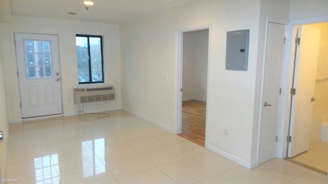 Foto del edificio - 1 br, 1 bath Apartment - 14144 84th Rd 4R