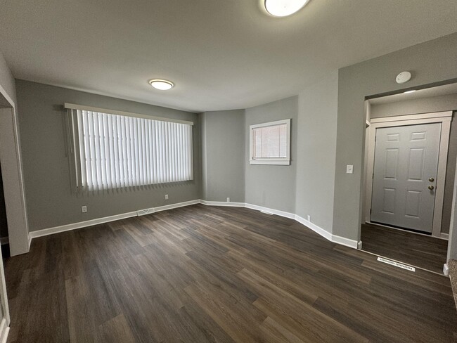Building Photo - 417 N Independence Ave